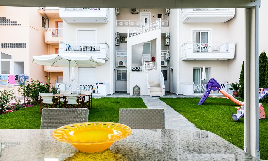 Niki Apartments Chrisi Ammoudia Exteriör bild